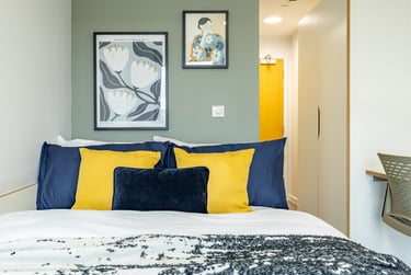 Platinum En Suite - Image 2